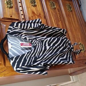 NWT LAURA PETITES V NECK TIGER STRIPED TOP WITH TIE AT WAIST SZ LARGE
